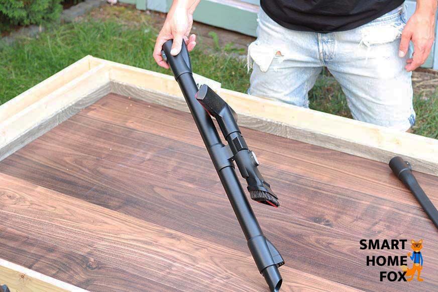 The pipe bracket for the accessories